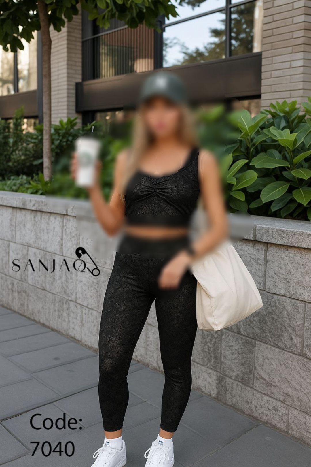 ست ورزشی وارداتی کراپ کاپدار و‌ شلوار طرح پوستماری جذاب